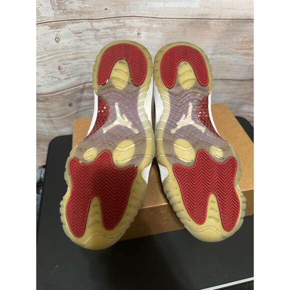 Men’s JORDAN 11 CHERRY 10.5 - Picture 7 of 11